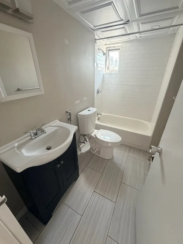 1 bed, 1 bath apartment for rent at 125 Trapelo Rd Unit 14, Belmont — photo 5 of 11