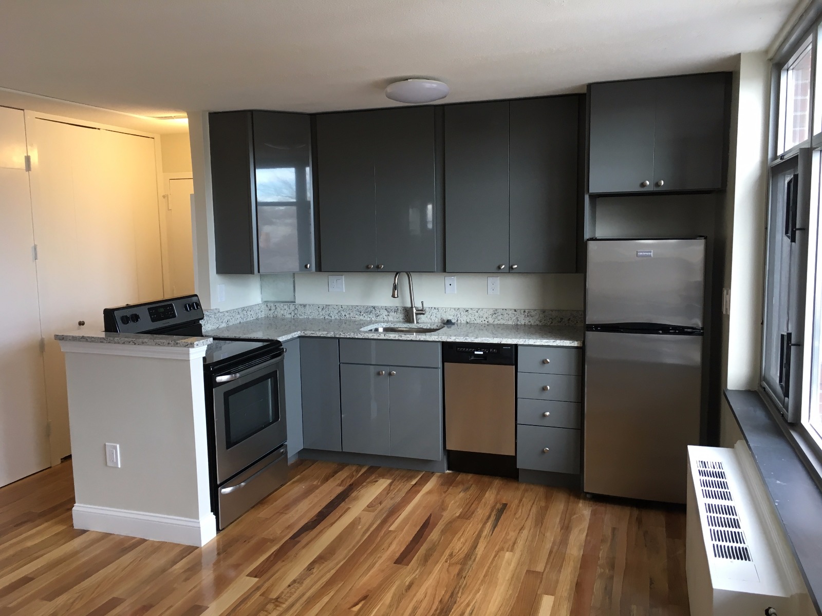 1 bed, 1 bath apartment for rent at 125 Trapelo Rd Unit 31, Belmont — photo 2 of 7