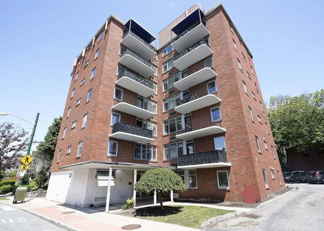 1 bed, 1 bath apartment for rent at 125 Trapelo Rd Unit 33, Belmont — photo 20 of 20