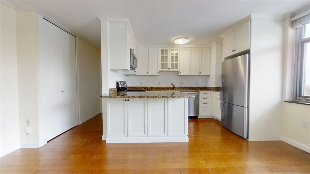 2 bed, 1 bath apartment for rent at 125 Trapelo Unit 23, Belmont — photo 2 of 12