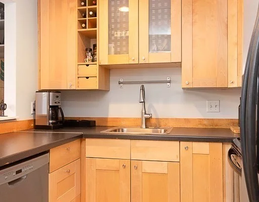 1 bed, 1 bath apartment for rent at 125 W Concord Unit 2, South End — photo 6 of 12