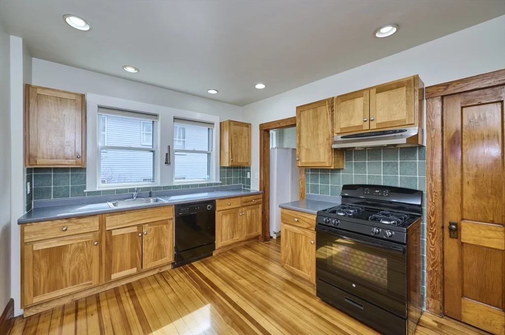 2 bed, 1 bath apartment for rent at 125 Winsor Ave Unit 1, East Watertown — photo 7 of 13