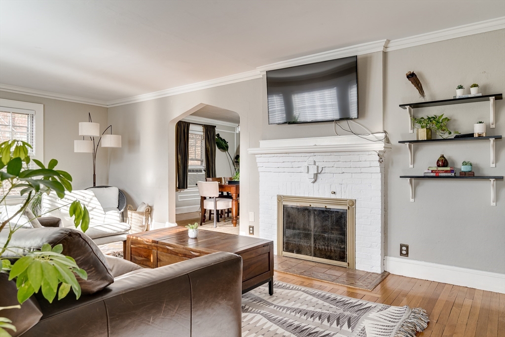 3 bed, 2 bath apartment for rent at 125 York Ter Unit 1, Corey Hill — photo 2 of 25