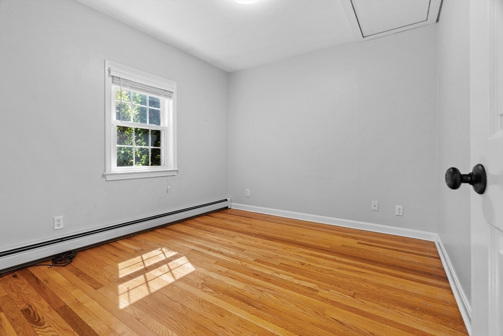 2 bed, 1 bath apartment for rent at 1251 Randolph, Blue Hills — photo 11 of 19