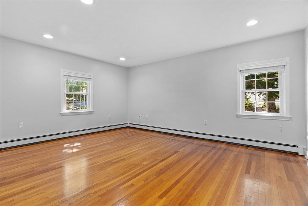 2 bed, 1 bath apartment for rent at 1251 Randolph, Blue Hills — photo 14 of 19