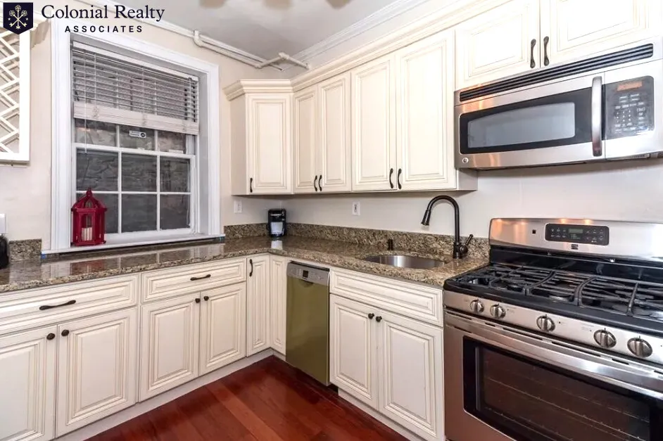2 bed, 1 bath apartment for rent at 1253 Beacon St Unit 3Bb, Coolidge Corner — photo 10 of 18