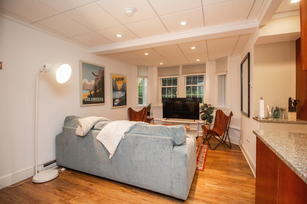 1 bed, 1 bath apartment for rent at 1253 Beacon St Unit 4Bb, Coolidge Corner — photo 5 of 19