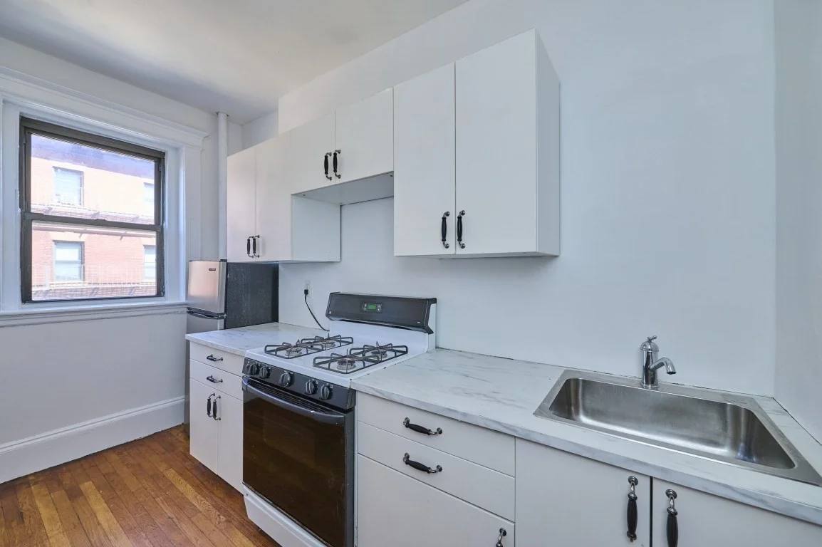 2 bed, 1 bath apartment for rent at 1254 Commonwealth Ave Unit 11, Allston — photo 5 of 13