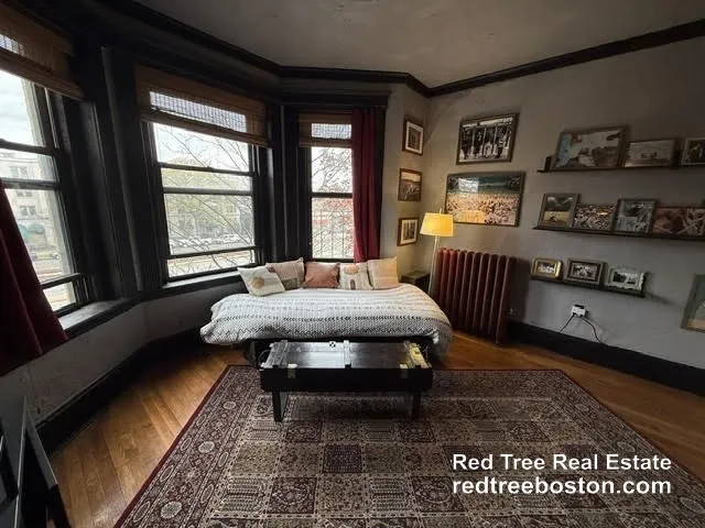 Studio bed, 1 bath apartment for rent at 1254 Commonwealth Ave Unit 16, Allston — photo 3 of 9