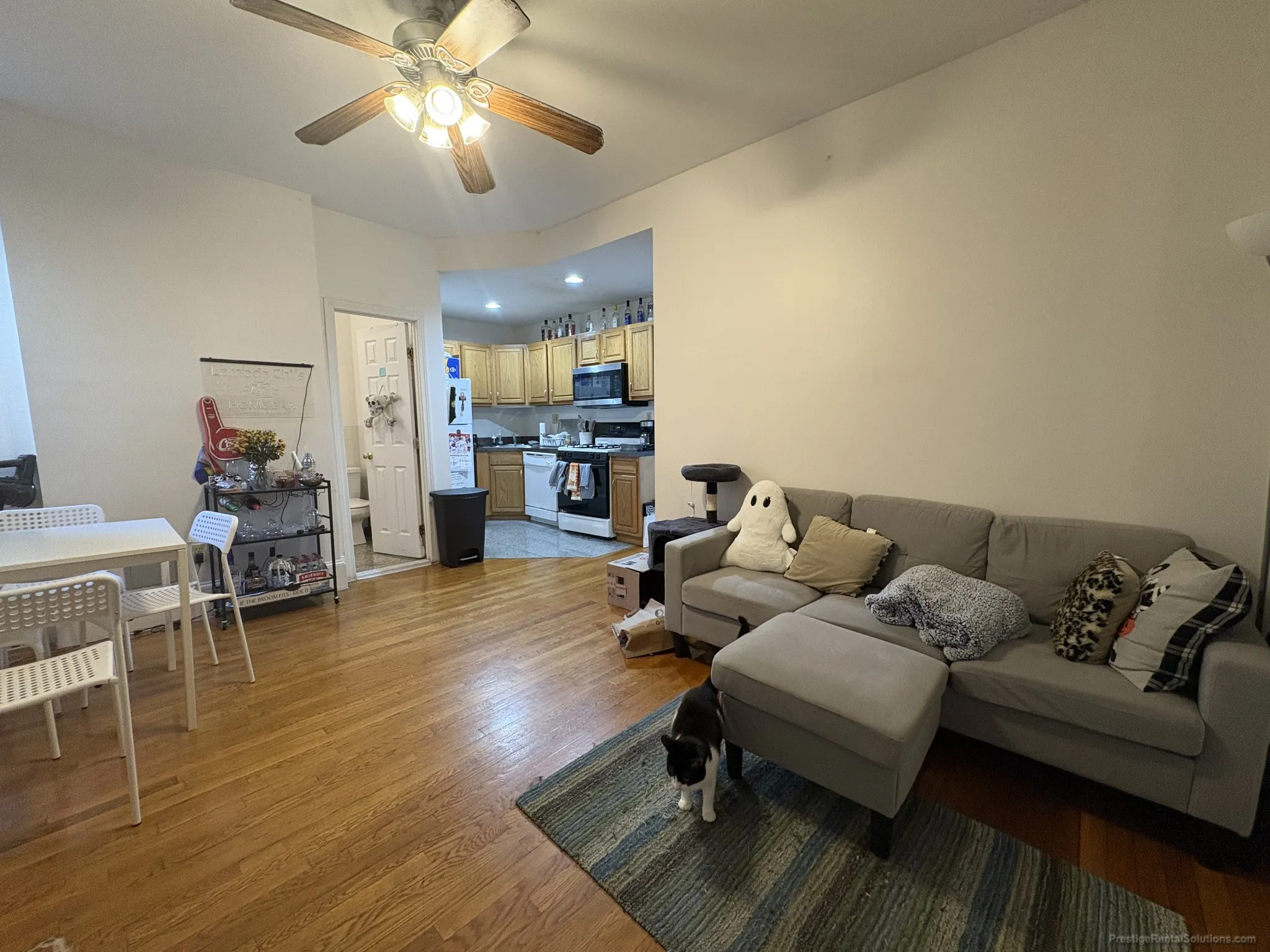 3 bed, 1 bath apartment for rent at 1254 Commonwealth Ave Unit 19, Allston — photo 3 of 14