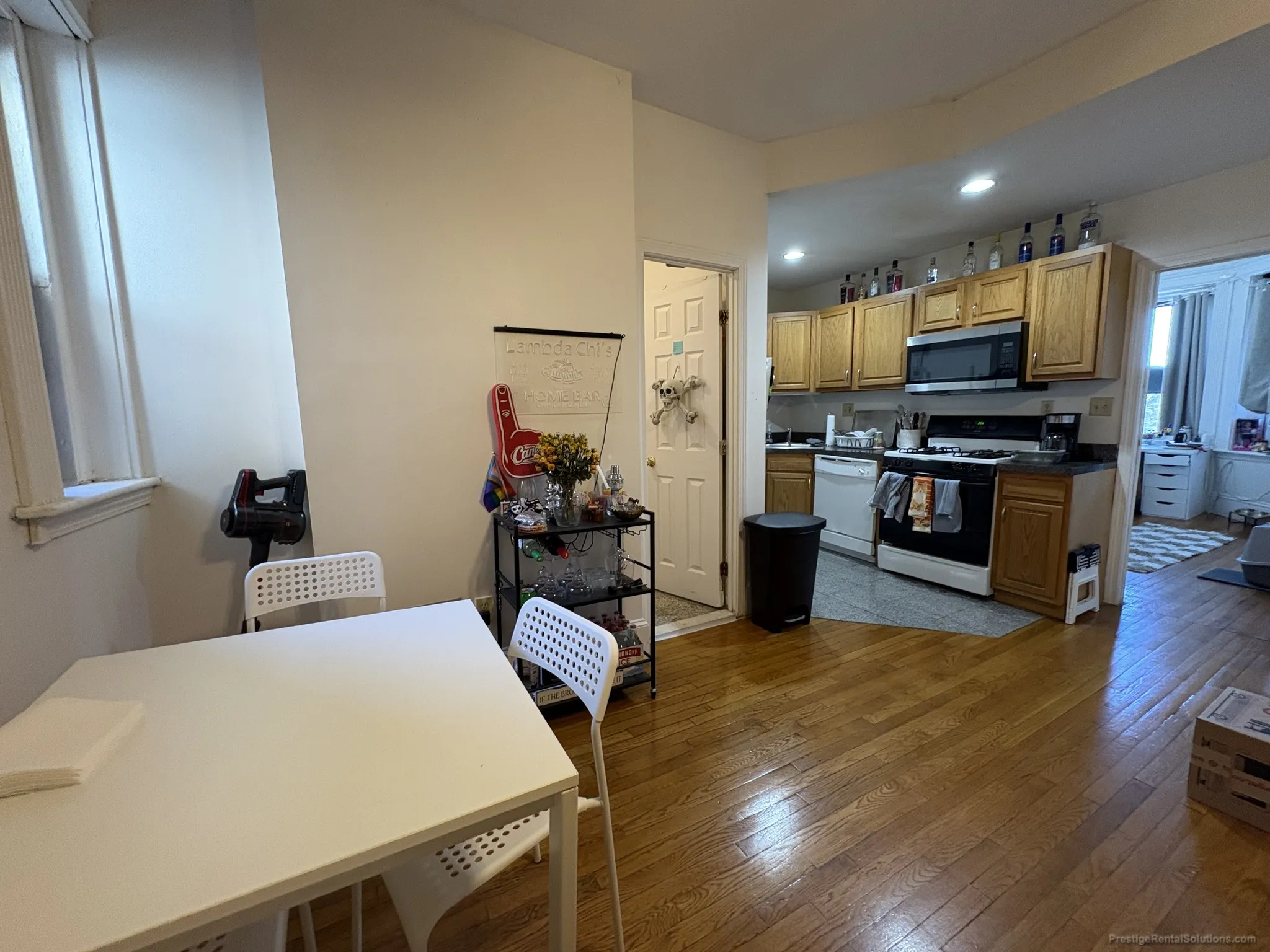 3 bed, 1 bath apartment for rent at 1254 Commonwealth Ave Unit 19, Allston — photo 4 of 14