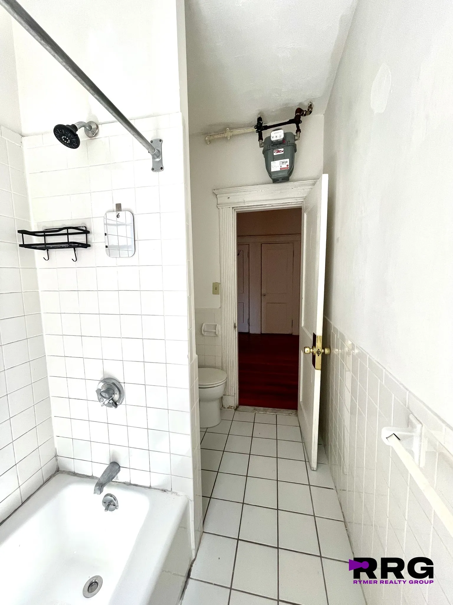 3 bed, 1 bath apartment for rent at 1254 Commonwealth Ave Unit 5, Allston — photo 10 of 12