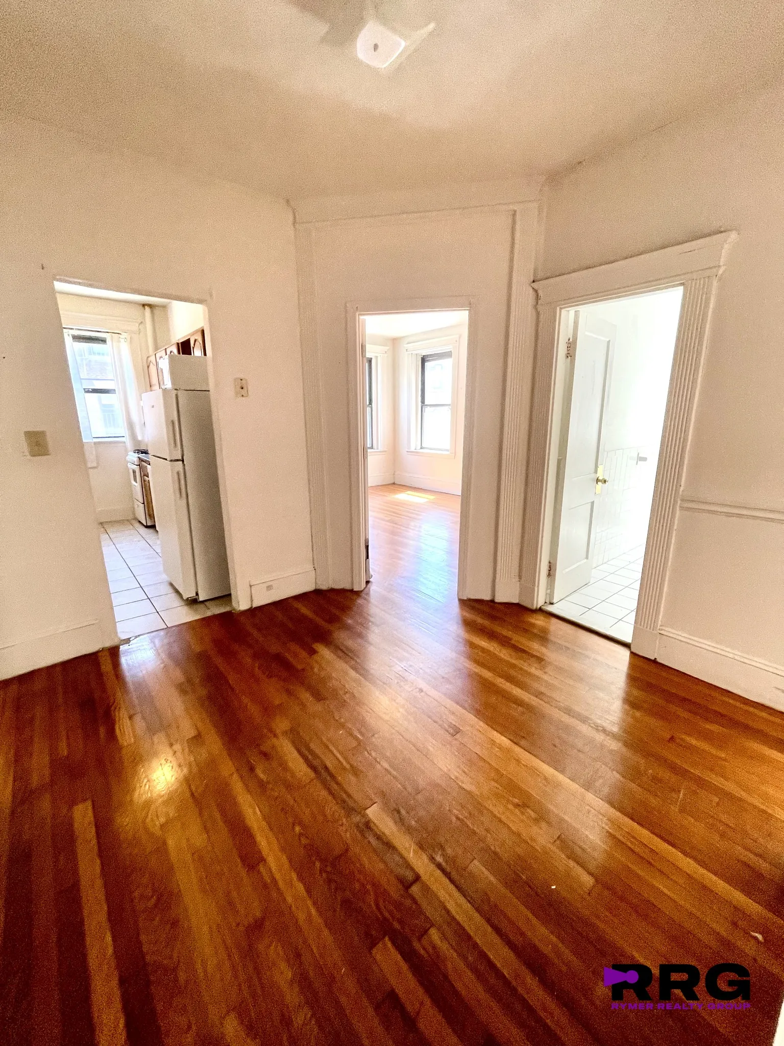 3 bed, 1 bath apartment for rent at 1254 Commonwealth Ave Unit 5, Allston