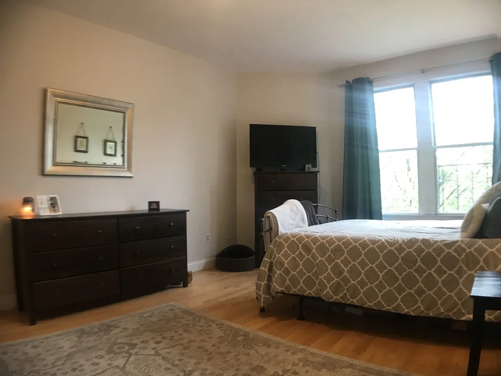 3 bed, 1 bath apartment for rent at 1257 Cambridge St Unit 3, Cambridge — photo 10 of 18