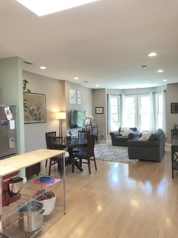 3 bed, 1 bath apartment for rent at 1257 Cambridge St Unit 3, Cambridge — photo 4 of 18