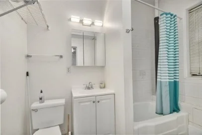 4 bed, 1 bath apartment for rent at 1258 Commonwealth Ave Unit 1, Allston — photo 5 of 9