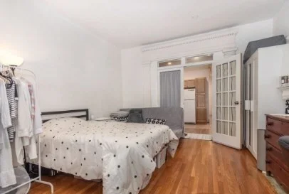 4 bed, 1 bath apartment for rent at 1258 Commonwealth Ave Unit 1, Allston — photo 4 of 9