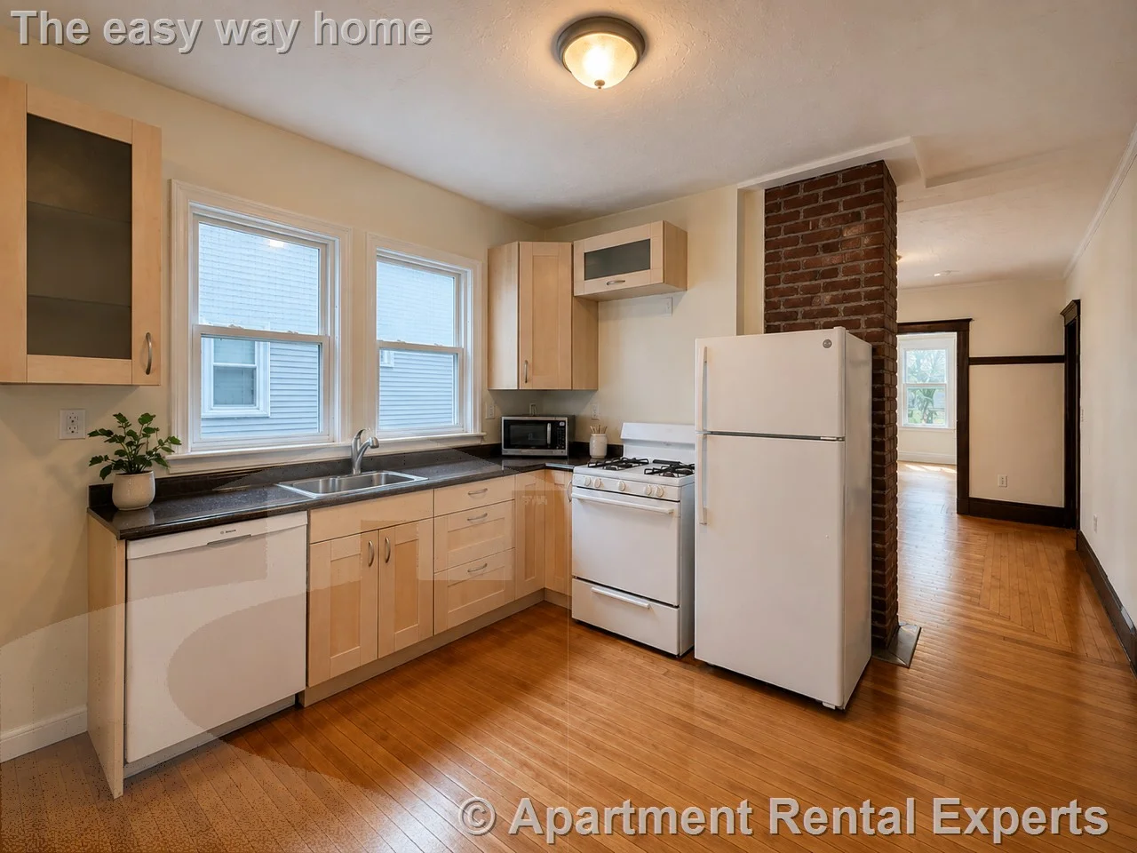 3 bed, 1 bath apartment for rent at 126 Auburn St Unit 1, Tufts — photo 3 of 15