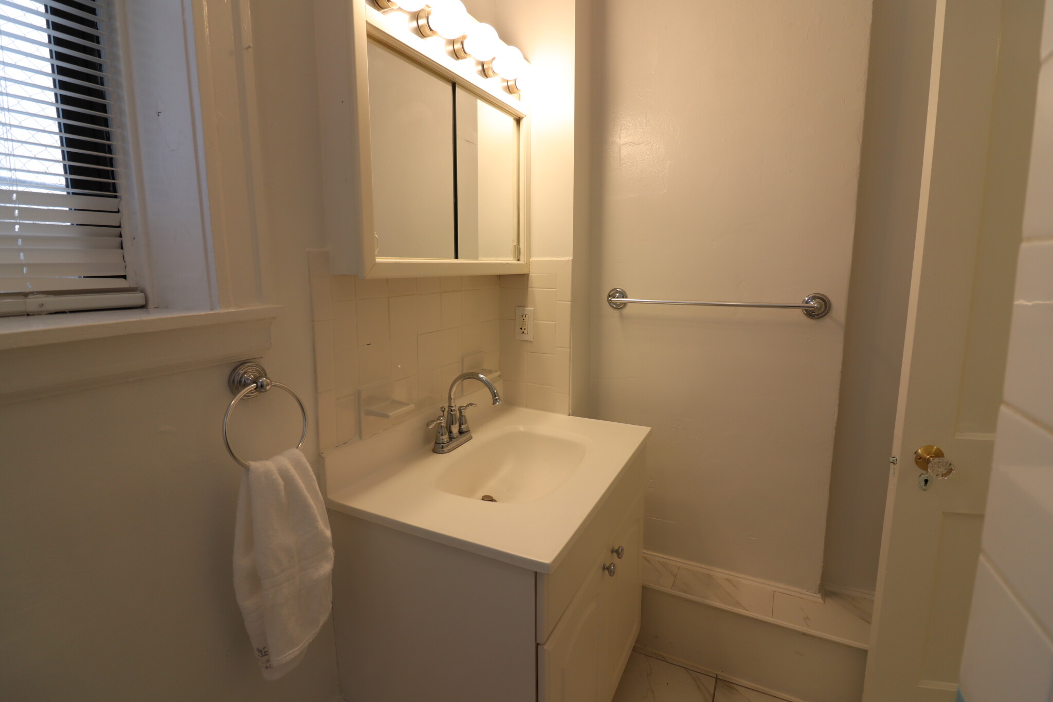 2 bed, 1 bath apartment for rent at 126 Babcock St Unit B5, North Brookline — photo 6 of 20