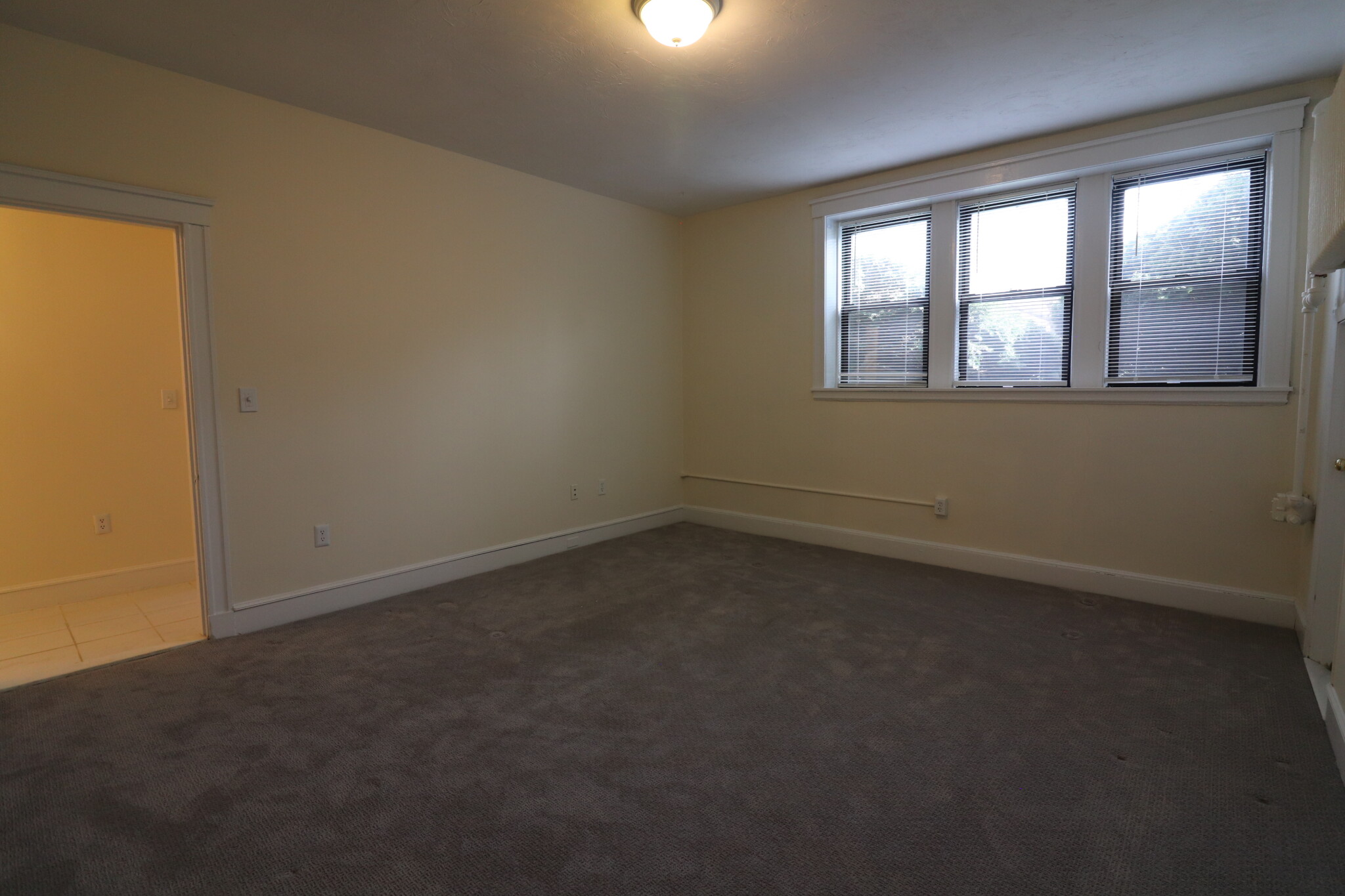 2 bed, 1 bath apartment for rent at 126 Babcock St Unit B5, North Brookline — photo 11 of 20