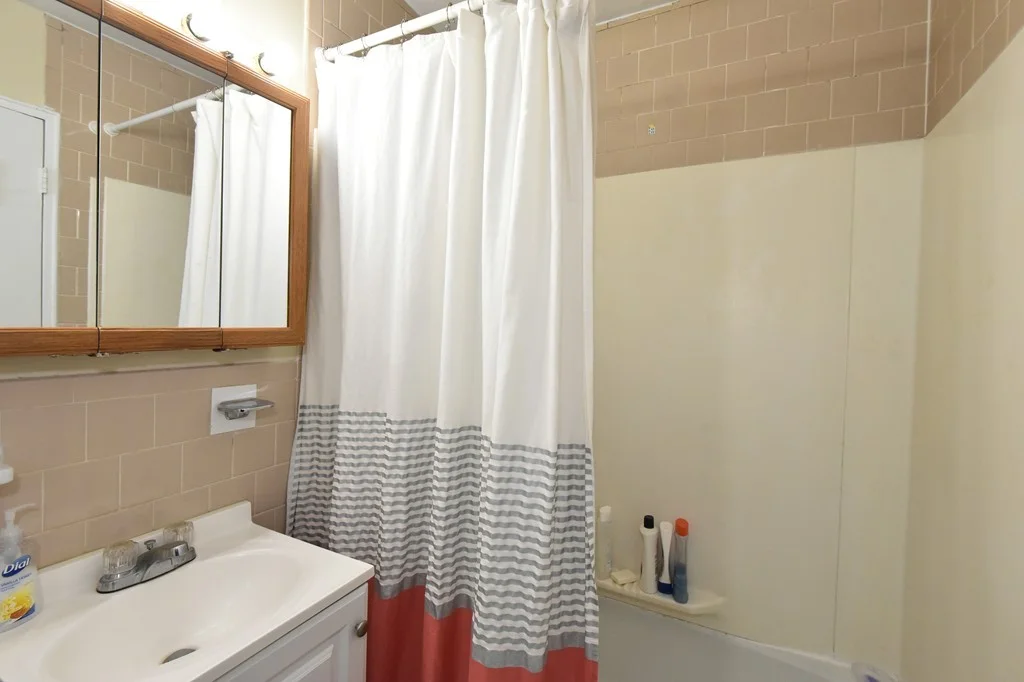 1 bed, 1 bath apartment for rent at 126 Beaver St Unit 44, Framingham — photo 9 of 10
