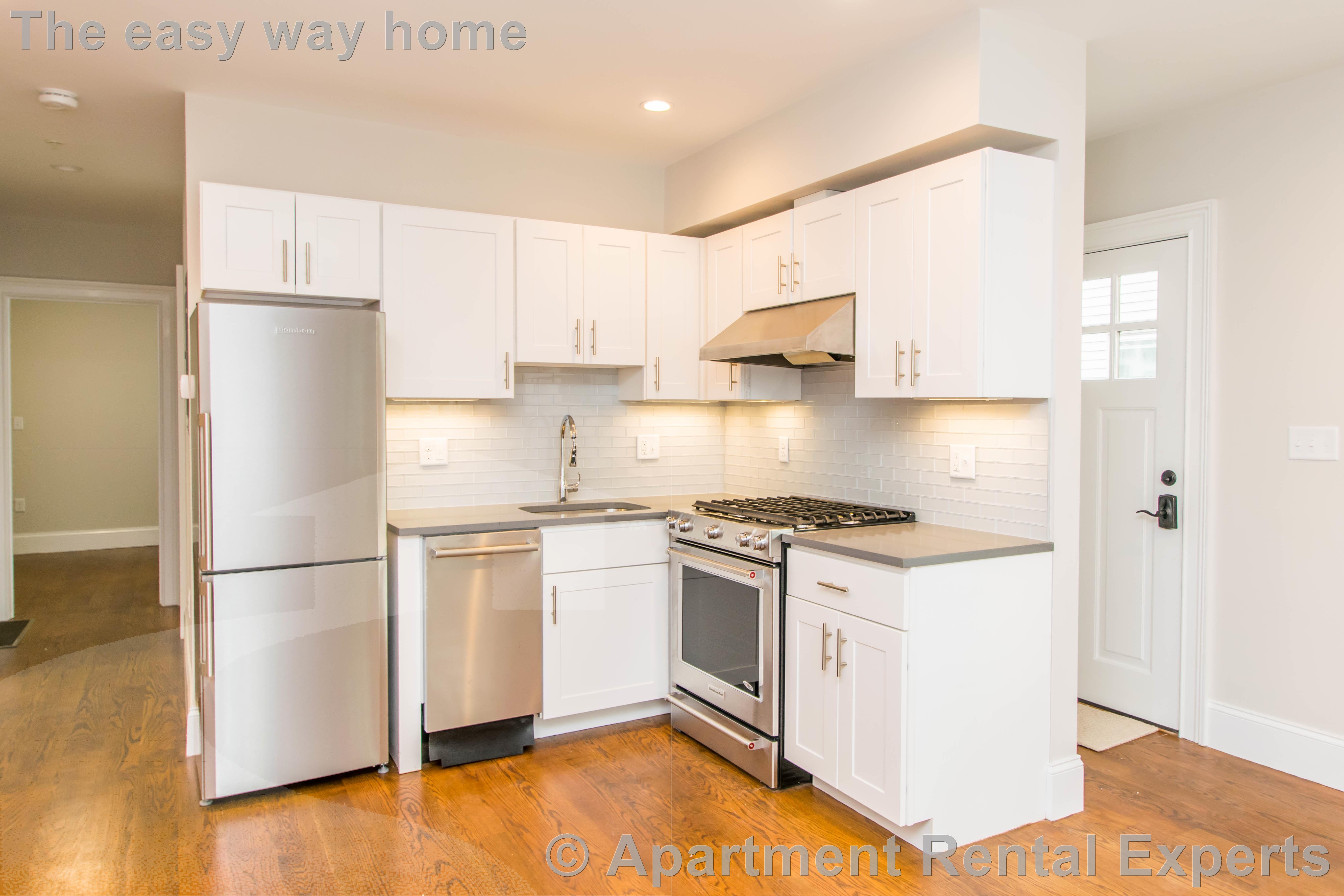 4 bed, 2 bath apartment for rent at 126 Columbia St Unit 1, Central Square — photo 2 of 15