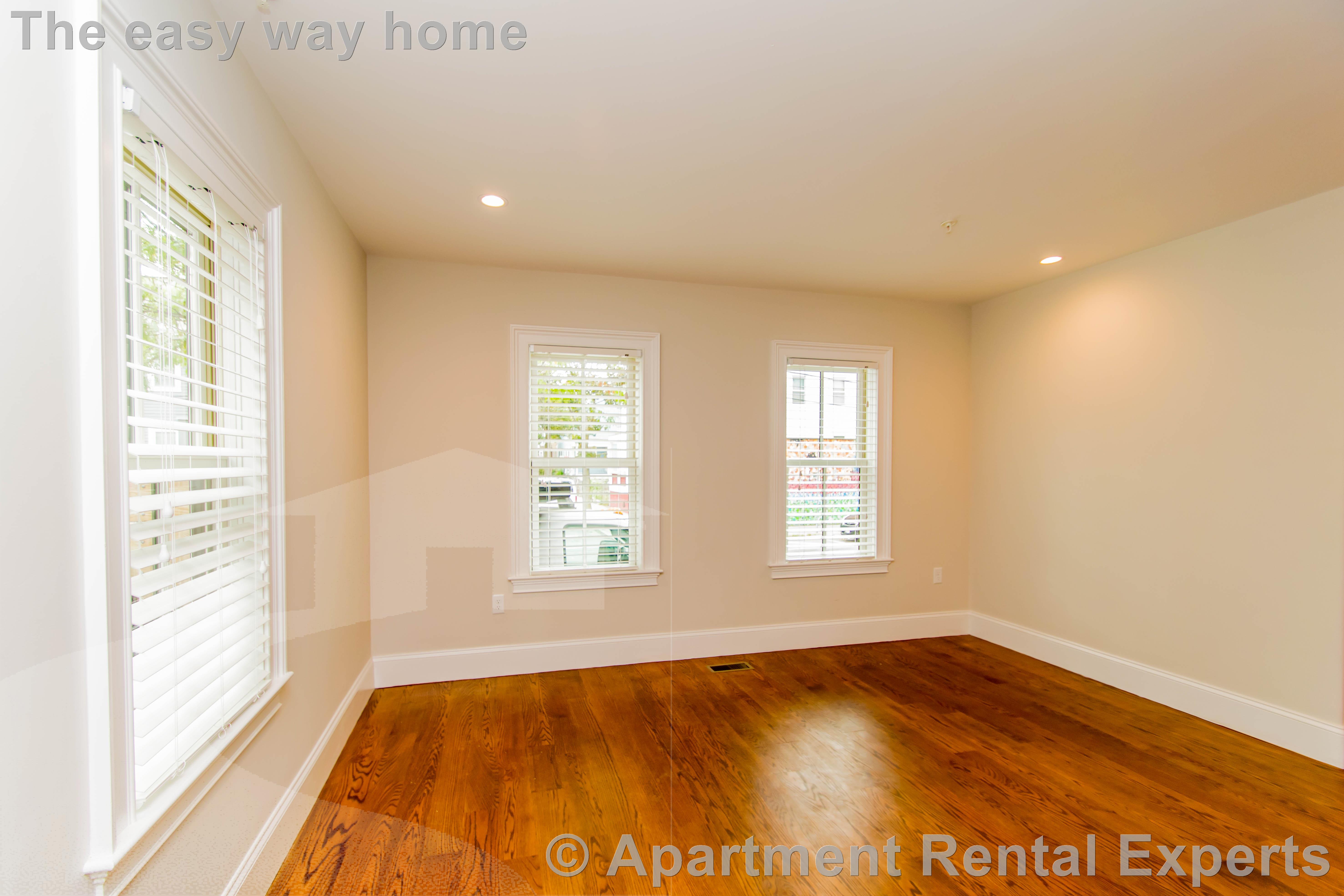 4 bed, 2 bath apartment for rent at 126 Columbia St Unit 1, Central Square — photo 4 of 15
