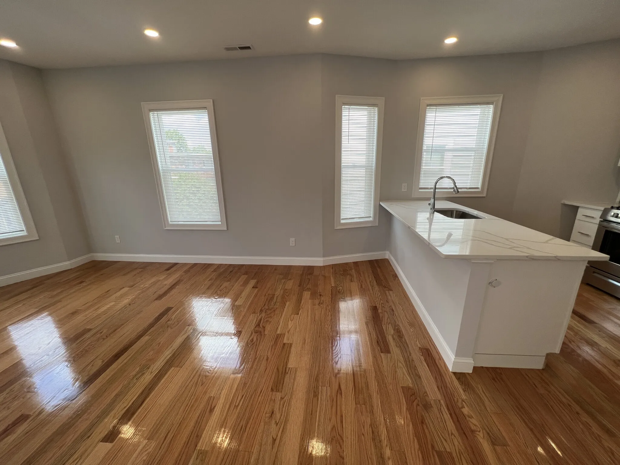 4 bed, 2 bath apartment for rent at 126 Cross St Unit 3, East Somerville — photo 10 of 32