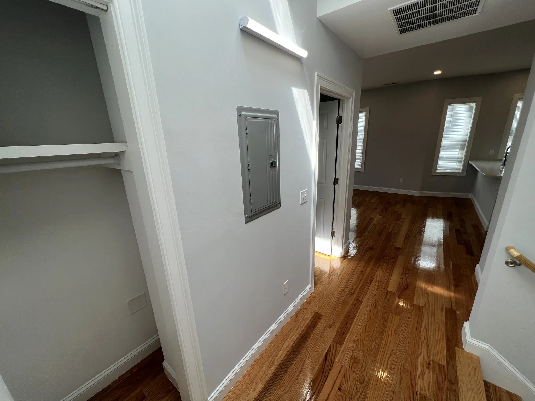4 bed, 2 bath apartment for rent at 126 Cross St Unit 3, East Somerville — photo 4 of 32