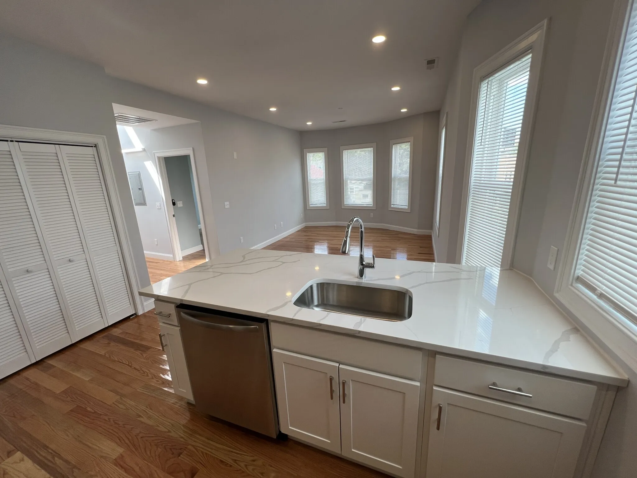 4 bed, 2 bath apartment for rent at 126 Cross St Unit 3, East Somerville — photo 16 of 32