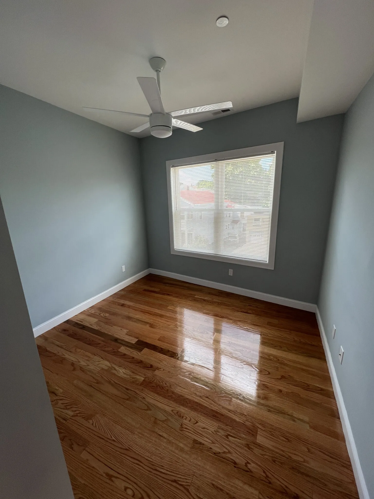 4 bed, 2 bath apartment for rent at 126 Cross St Unit 3, East Somerville — photo 6 of 32