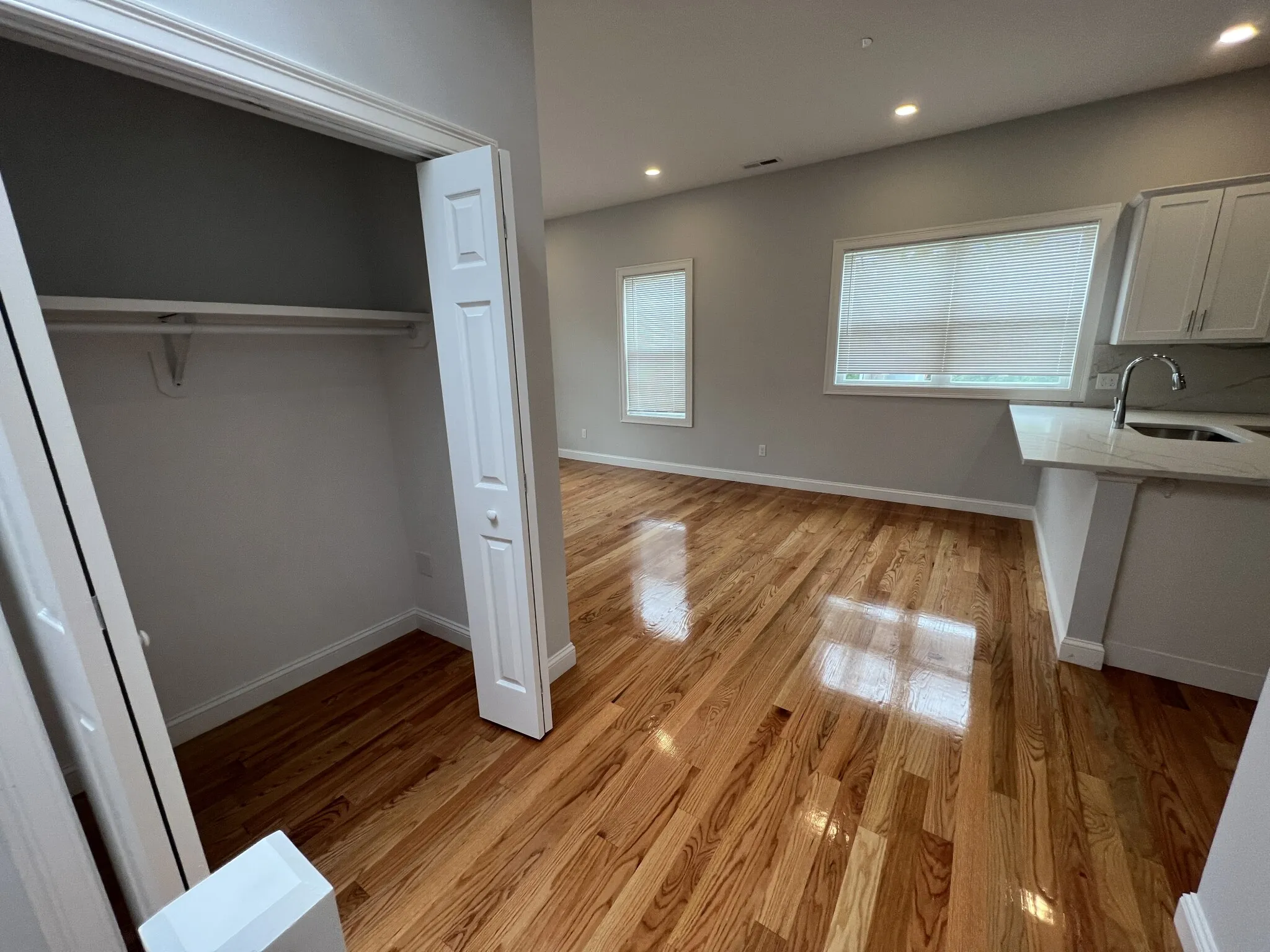 4 bed, 2 bath apartment for rent at 126 Cross St Unit 6, East Somerville — photo 3 of 25