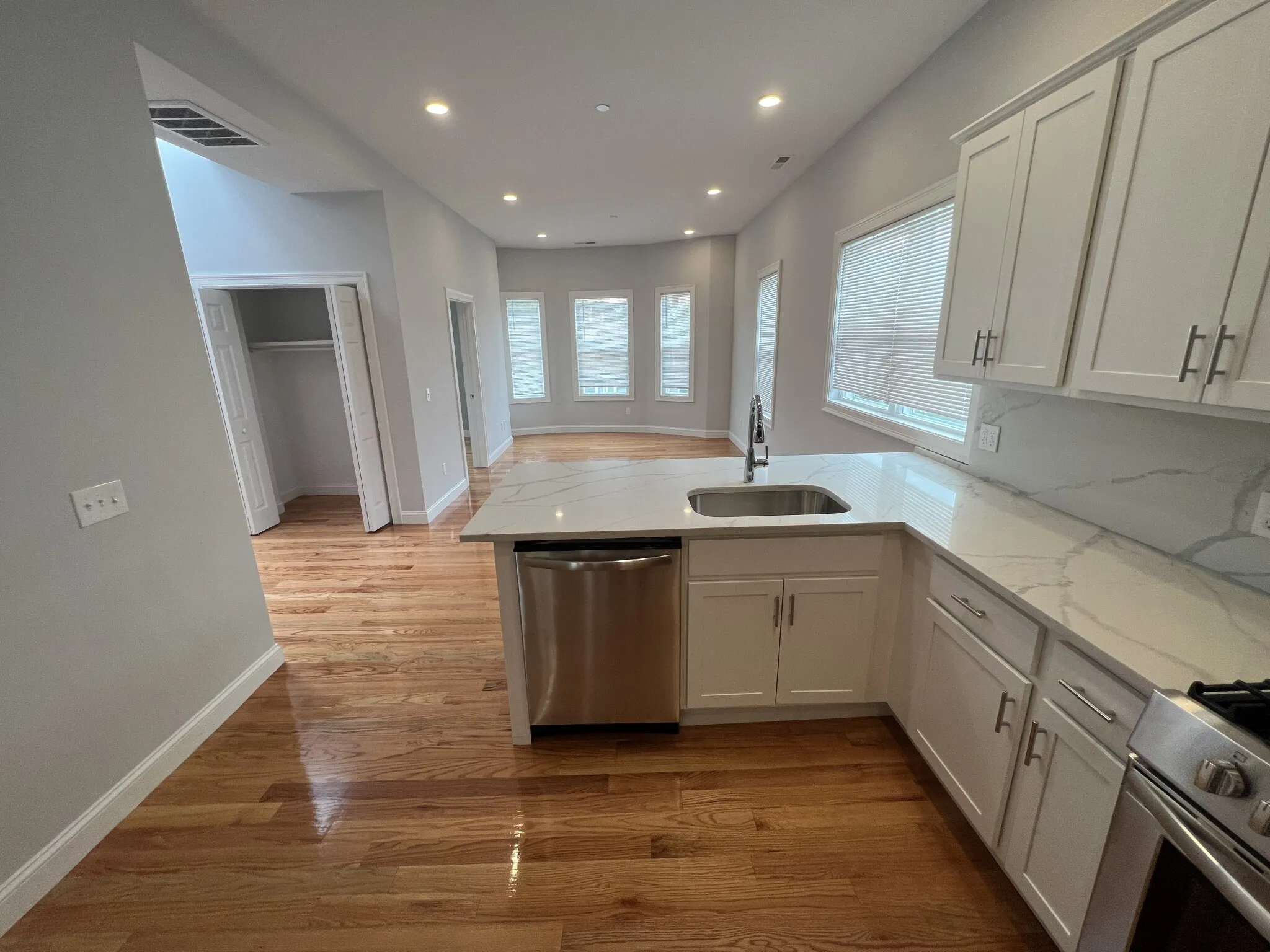 4 bed, 2 bath apartment for rent at 126 Cross St Unit 6, East Somerville — photo 9 of 25