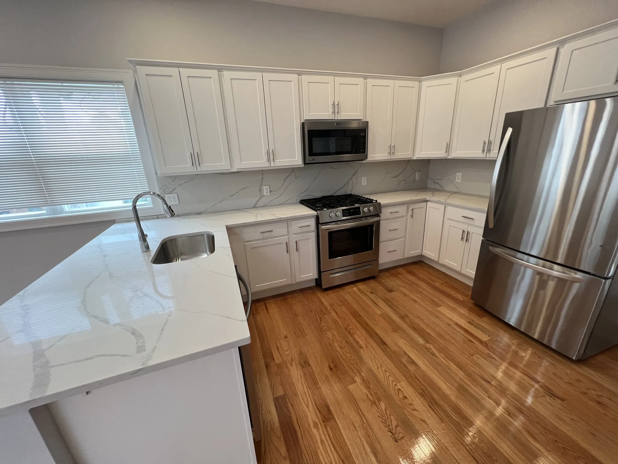 4 bed, 2 bath apartment for rent at 126 Cross St Unit 6, East Somerville — photo 6 of 25