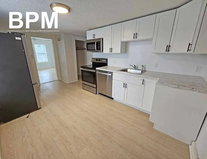 1 bed, 1 bath apartment for rent at 126 Felton St Unit 2, Banks Square