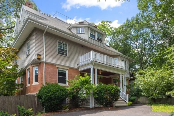 2 bed, 1 bath apartment for rent at 126 Kilsyth Rd Unit 4, Brighton — photo 1 of 18