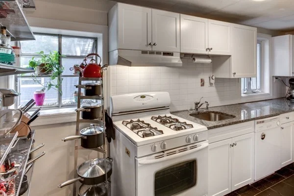 2 bed, 1 bath apartment for rent at 126 Kilsyth Rd Unit 4, Brighton — photo 9 of 18