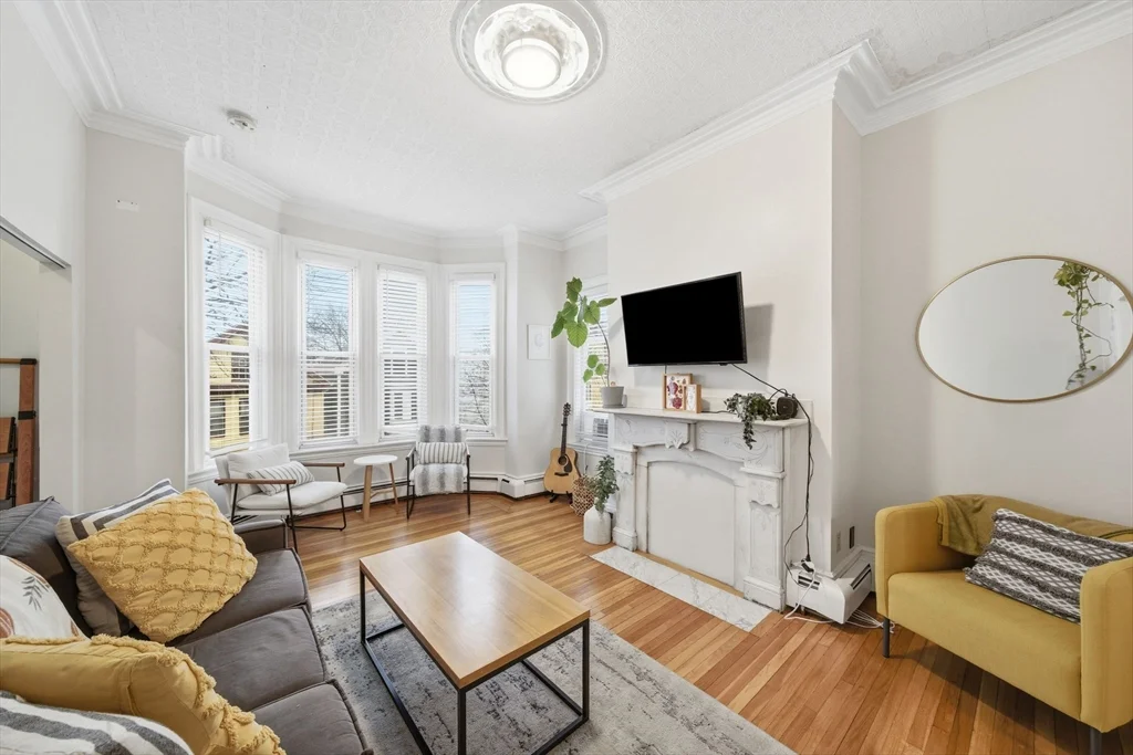 1 bed, 1 bath apartment for rent at 126 Lexington St Unit 2, East Boston — photo 3 of 21