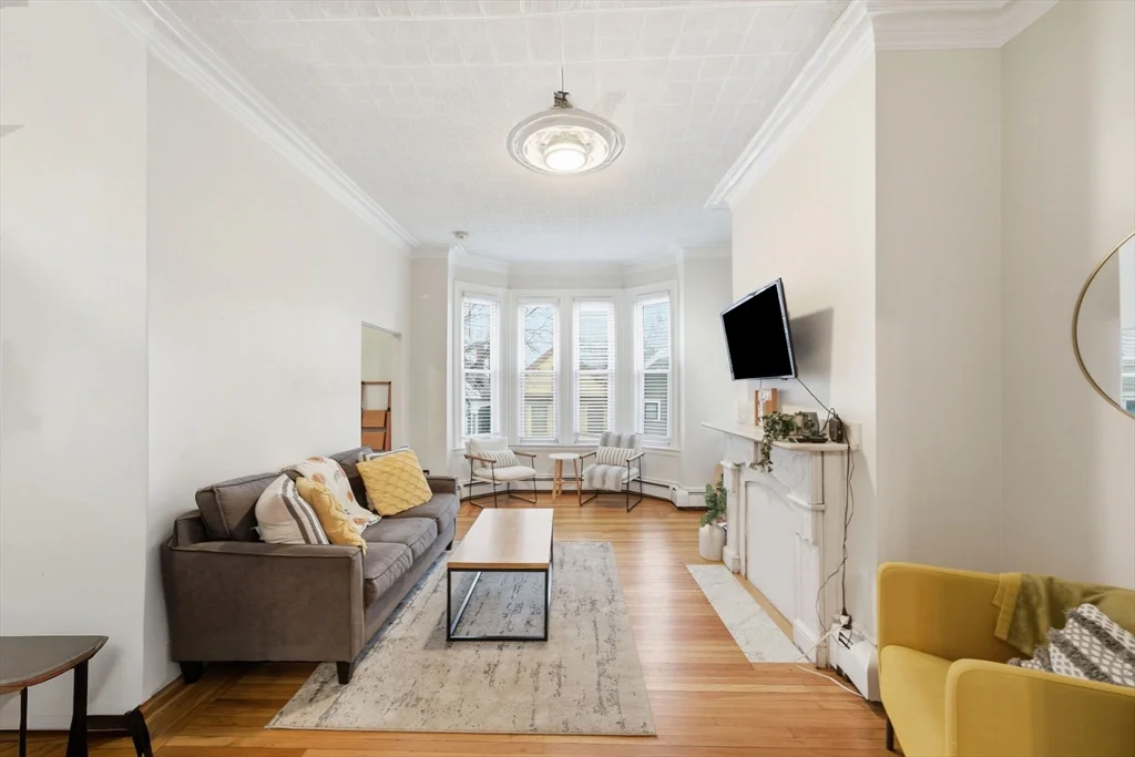 1 bed, 1 bath apartment for rent at 126 Lexington St Unit 2, East Boston — photo 2 of 21