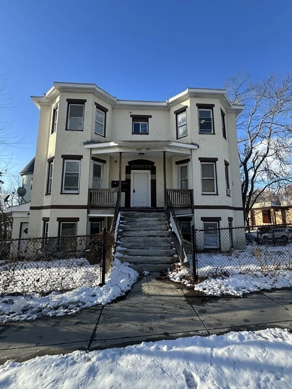 2 bed, 1 bath apartment for rent at 126 Lincoln St Unit 1L, Worcester — photo 1 of 8
