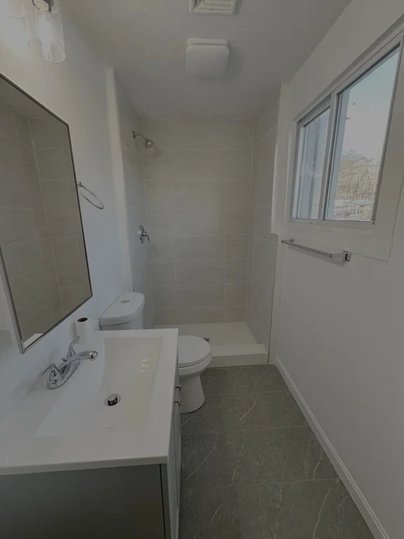 2 bed, 1 bath apartment for rent at 126 Lincoln St Unit 2L, Worcester — photo 5 of 7