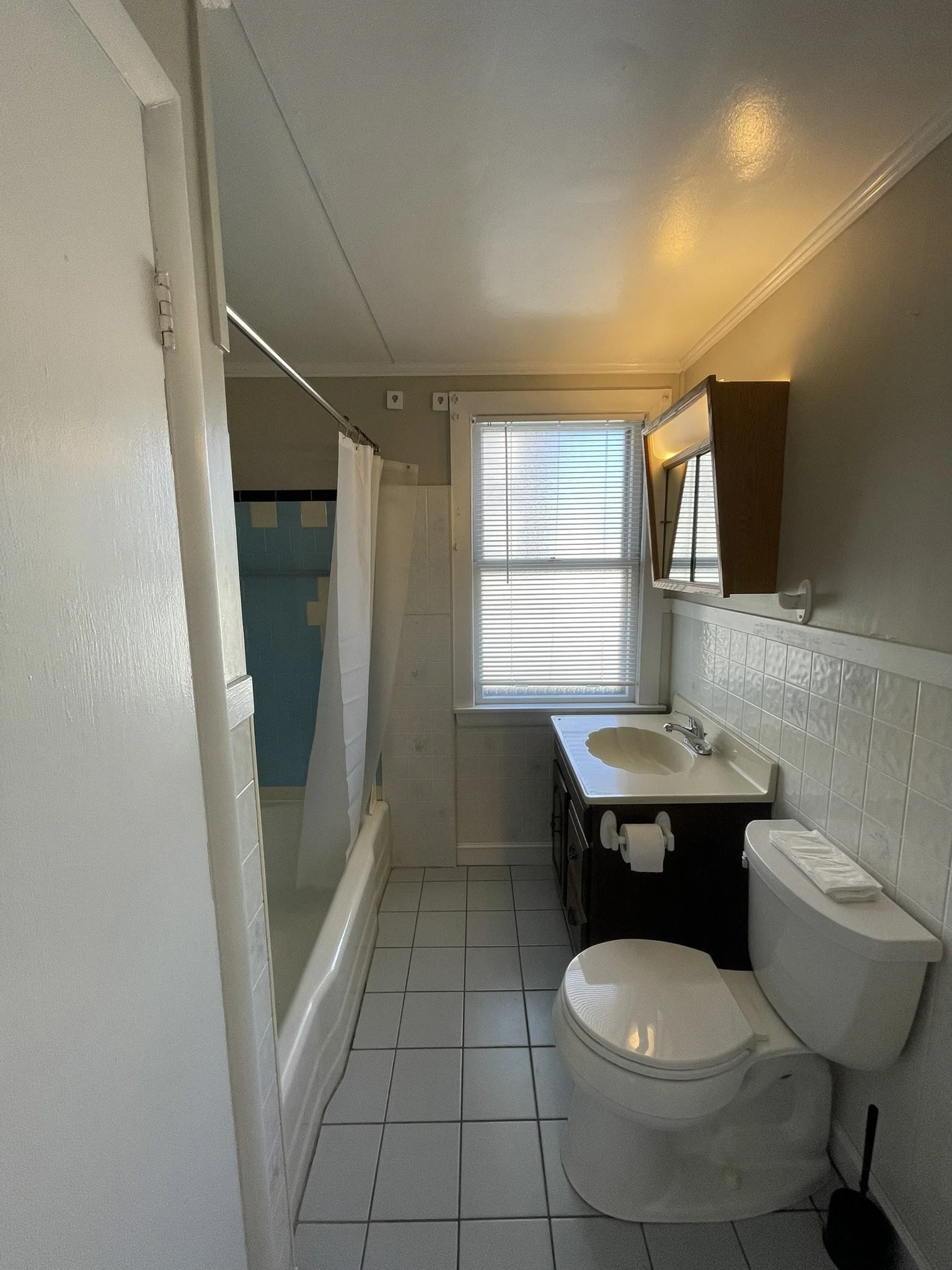 1 bed, 1 bath apartment for rent at 126 Lowell St Unit F, Peabody — photo 14 of 18