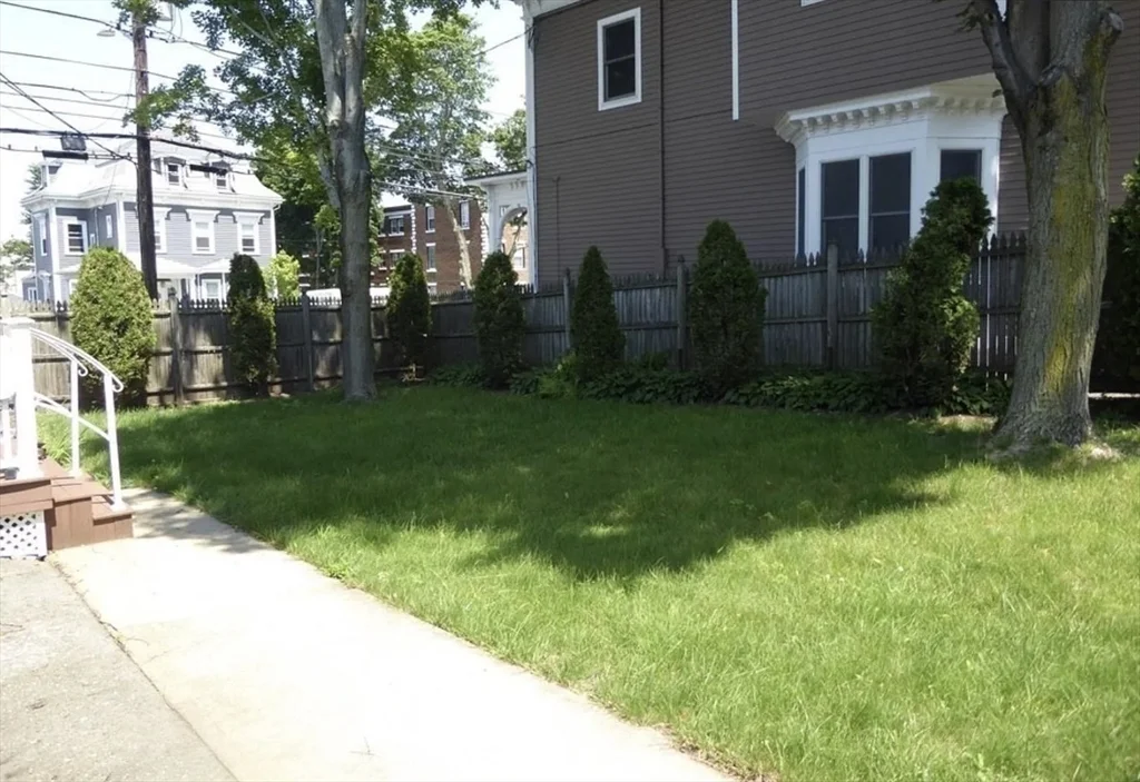 1 bed, 1 bath apartment for rent at 126 Lowell St Unit R, Peabody — photo 16 of 16
