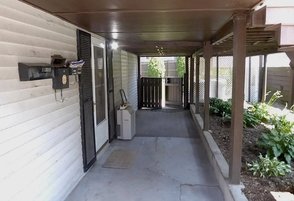 1 bed, 1 bath apartment for rent at 126 Lowell St Unit R, Peabody — photo 15 of 16
