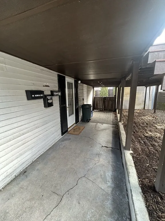 1 bed, 1 bath apartment for rent at 126 Lowell St Unit UR, Peabody — photo 1 of 11