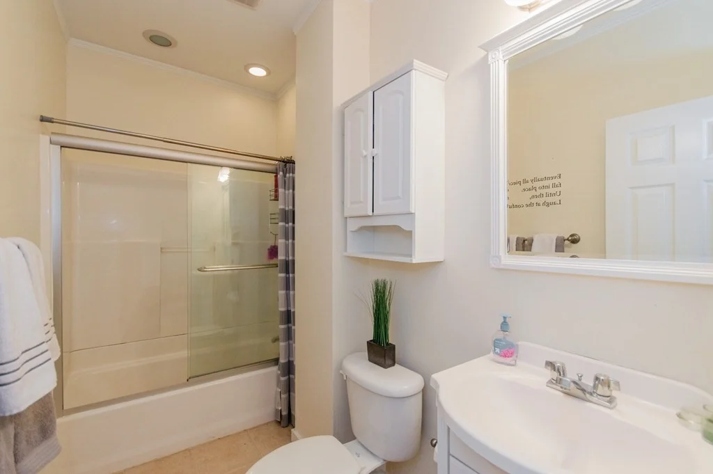 2 bed, 1 bath apartment for rent at 126 Minden St Unit 3, Jamaica Plain — photo 8 of 12