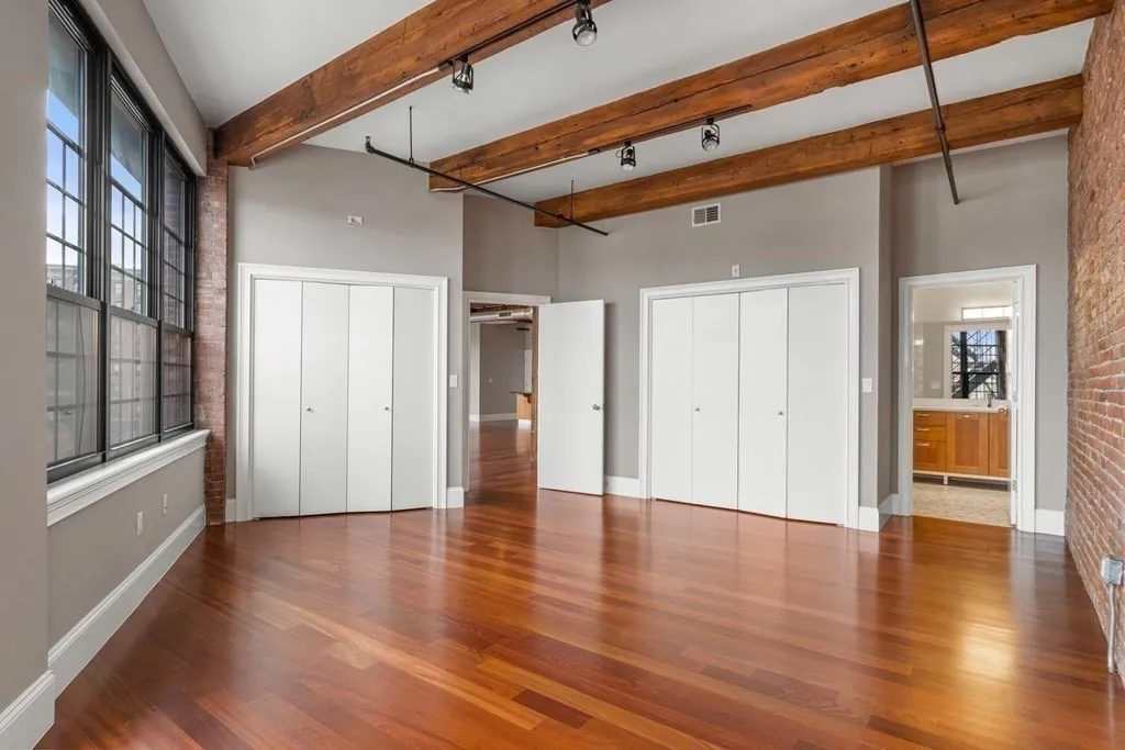 2 bed, 2 bath apartment for rent at 126 N Washington Unit 3, North End — photo 5 of 10