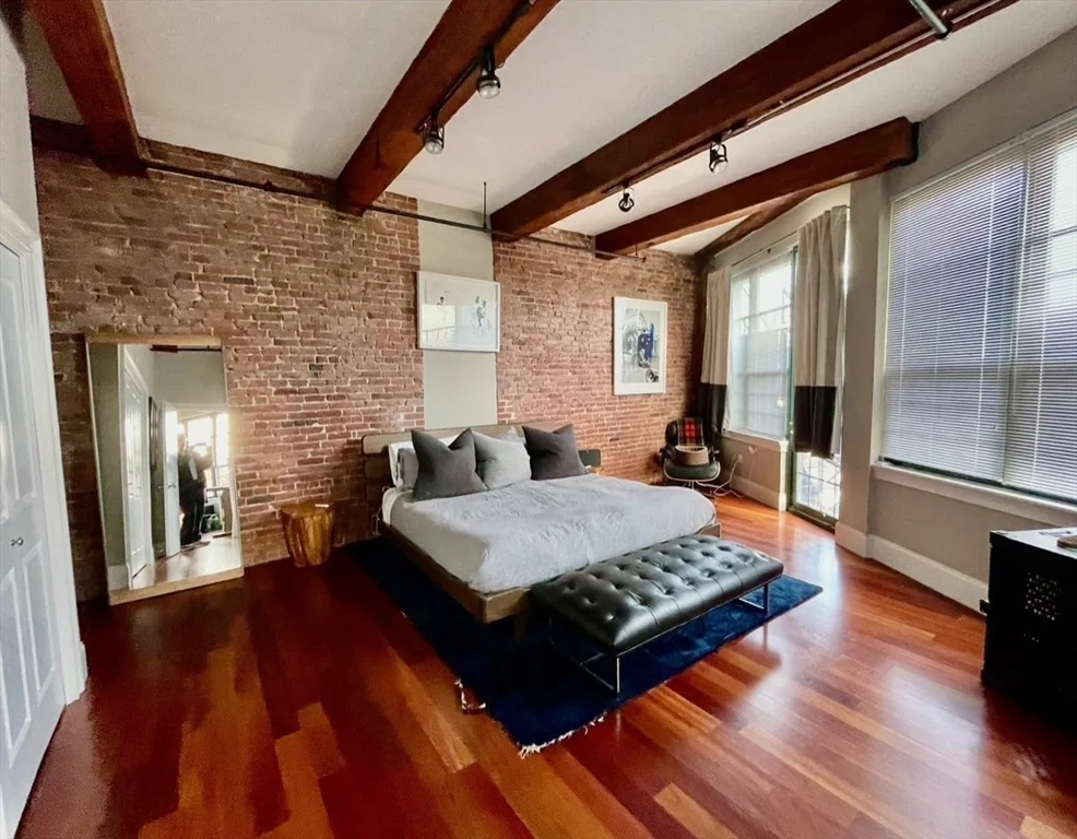 2 bed, 2 bath apartment for rent at 126 N Washington Unit 4, North End — photo 5 of 12