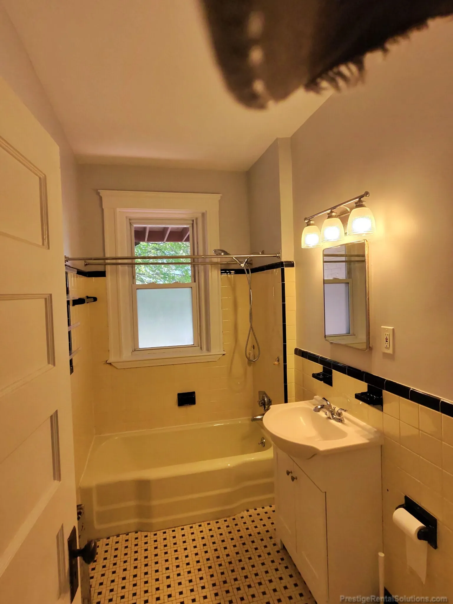 1 bed, 1 bath apartment for rent at 126 Park St Unit 4, Coolidge Corner — photo 4 of 9