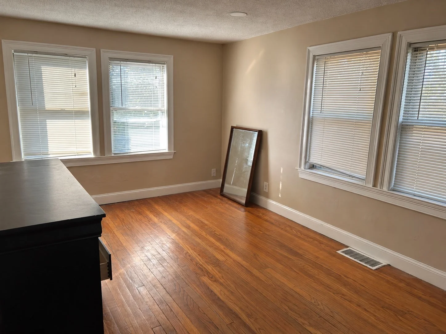 4 bed, 2 bath apartment for rent at 126 Pine Hill Cir, Waltham — photo 8 of 28